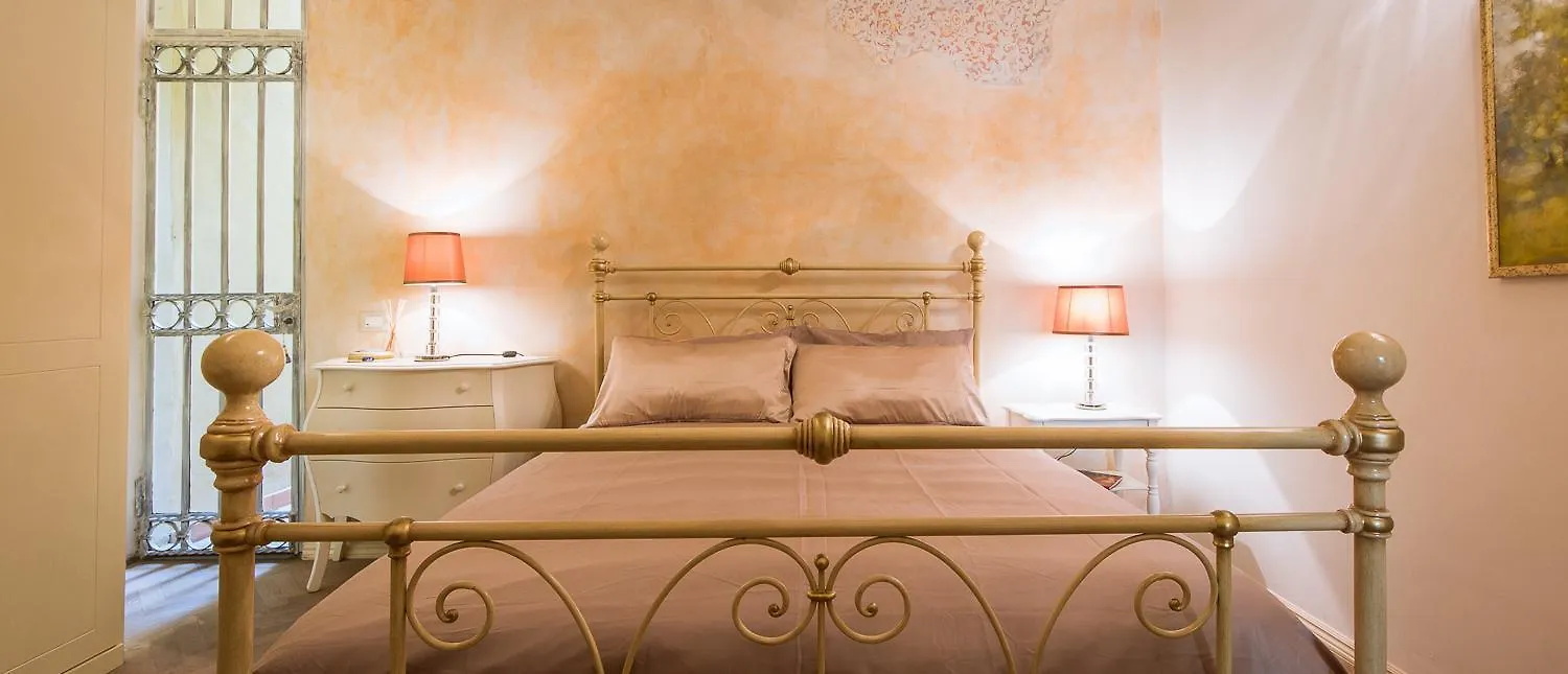Apartments Florence Ghibellina Balcony Italy